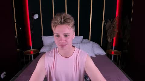 Lawrence online show from October 2025 10:37:02 AM