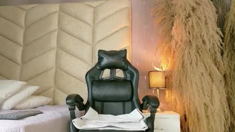 laya online show from November 2025 04:01:01 AM