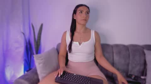 laya online show from April 2026 03:09:02 AM