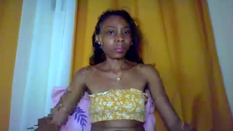 layannek online show from December 2025 08:16:02 PM