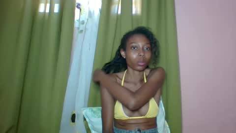 layannek online show from March 2026 12:05:01 PM