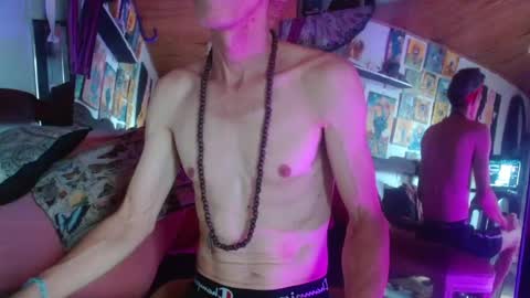 Laye19 online show from January 2025 09:54:01 PM