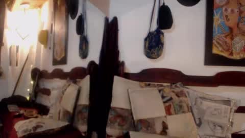 Laye19 online show from October 2025 02:55:01 AM