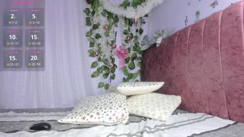 Snapshot of layla_17 chatting on December 2024 10:45:01 PM layla_17 online show from December 2024 10:45:01 PM