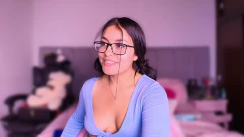 Layla online show from February 2025 06:35:02 PM