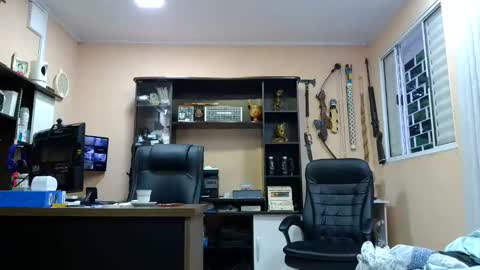 Snapshot of laylabrasil chatting on January 2025 10:17:02 PM kelly online show from January 2025 10:17:02 PM