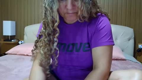 Snapshot of laylabrasil chatting on January 2025 01:43:02 AM kelly online show from January 2025 01:43:02 AM