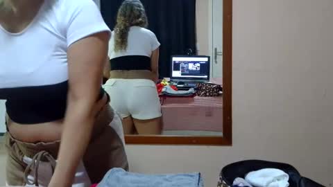 Snapshot of laylabrasil chatting on January 2025 11:24:01 PM kelly online show from January 2025 11:24:01 PM