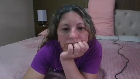 Snapshot of laylabrasil chatting on February 2025 07:22:02 PM kelly online show from February 2025 07:22:02 PM