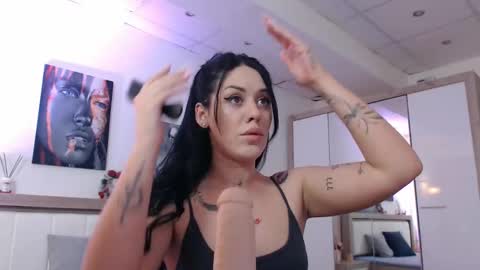 laylacruz online show from December 2024 07:27:01 AM