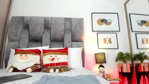 Layla Jenssen online show from December 2024 04:23:02 AM