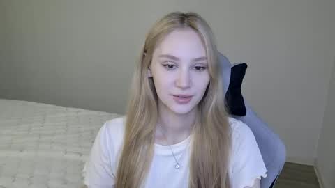 Snapshot of laylapretty001 chatting on November 2025 11:43:01 AM LaylaPretty001 online show from November 2025 11:43:01 AM