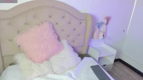 Snapshot of laylavelvet chatting on October 2025 07:14:02 PM LAYLA online show from October 2025 07:14:02 PM