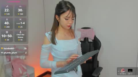 LAYLA online show from November 2025 11:20:02 PM