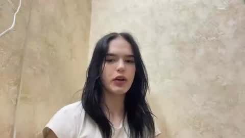 Luna online show from March 2026 05:14:01 PM