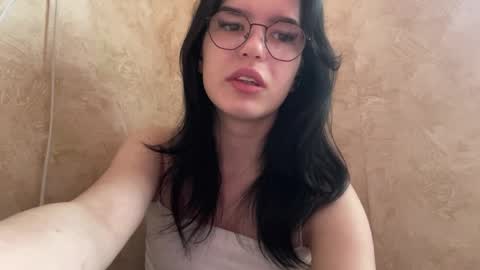 Luna online show from April 2026 05:07:02 AM