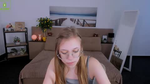 layriantavee online show from March 2025 01:05:02 PM