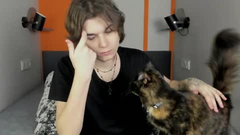 Alex online show from April 2026 02:11:01 AM