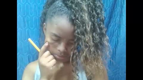 lea96546 online show from September 2025 06:35:01 AM