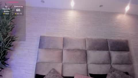 lea_walkerr online show from October 2025 09:15:01 PM