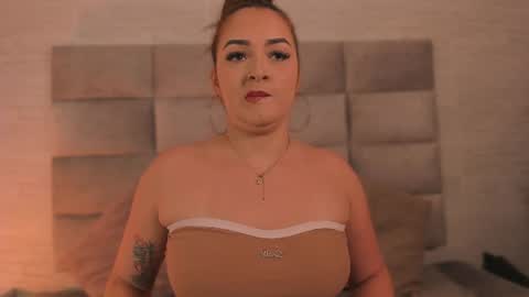 lea_walkerr online show from June 2026 07:17:01 PM