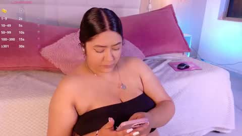 Snapshot of leah_bensoon chatting on September 2025 02:54:01 PM Leah online show from September 2025 02:54:01 PM