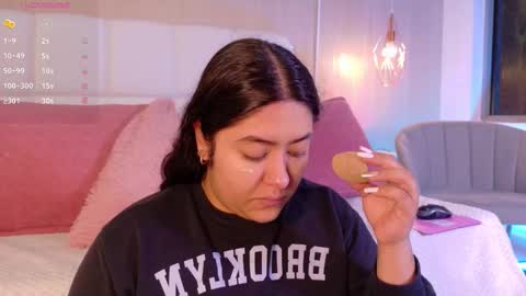 Snapshot of leah_bensoon chatting on September 2025 02:55:01 PM Leah online show from September 2025 02:55:01 PM