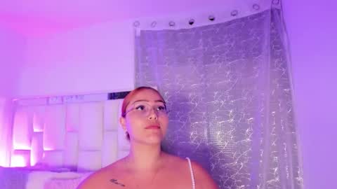 Leah  online show from December 2025 02:41:02 AM