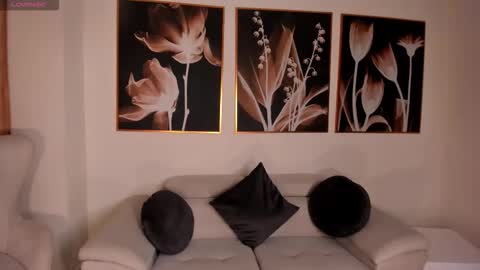 Snapshot of leahnovac chatting on September 2025 11:03:01 AM leahnovac online show from September 2025 11:03:01 AM