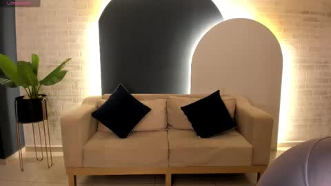 Snapshot of leahnovac chatting on October 2025 11:08:02 AM leahnovac online show from October 2025 11:08:02 AM