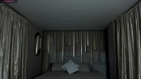 Snapshot of leahnovac chatting on October 2025 11:10:02 AM leahnovac online show from October 2025 11:10:02 AM