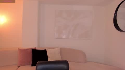 Snapshot of leahnovac chatting on October 2025 11:14:02 AM leahnovac online show from October 2025 11:14:02 AM