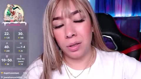 Snapshot of leahtemptation chatting on December 2024 10:17:02 AM leah online show from December 2024 10:17:02 AM