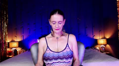 Snapshot of leanamature chatting on December 2024 11:37:02 AM Leana online show from December 2024 11:37:02 AM