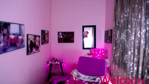 Leandra online show from December 2024 06:22:01 PM