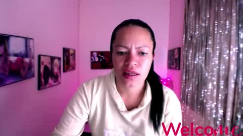 Leandra online show from December 2024 12:27:02 PM