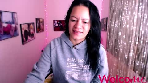Leandra online show from January 2025 12:35:01 PM