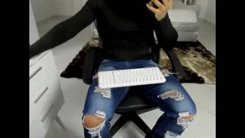 leather_king_of_bitches online show from April 2026 09:39:01 PM