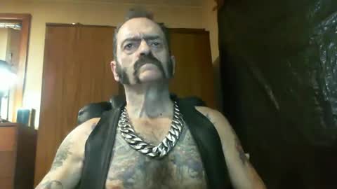 Snapshot of leathergreaser chatting on December 2024 10:31:01 PM leathergreaser online show from December 2024 10:31:01 PM