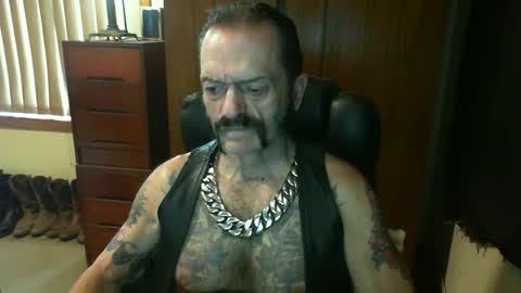 Snapshot of leathergreaser chatting on January 2025 10:12:02 PM leathergreaser online show from January 2025 10:12:02 PM