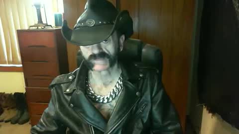 leathergreaser online show from November 2025 07:23:02 PM