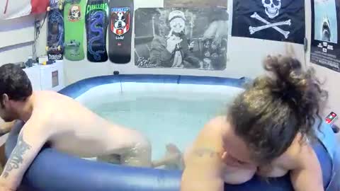 Snapshot of leatherluvefuck chatting on October 2025 01:25:01 AM kinky dirty fuck online show from October 2025 01:25:01 AM