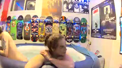 Snapshot of leatherluvefuck chatting on November 2025 02:35:01 AM kinky dirty fuck online show from November 2025 02:35:01 AM