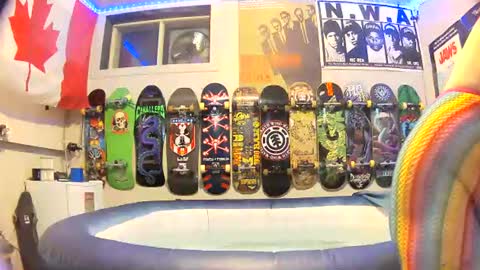 Snapshot of leatherluvefuck chatting on November 2025 03:01:02 AM kinky dirty fuck online show from November 2025 03:01:02 AM