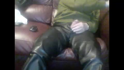 leatherpants68 online show from September 2025 08:58:02 PM