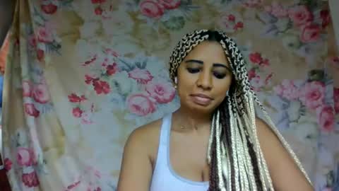 leatianaa online show from June 2026 08:36:02 PM