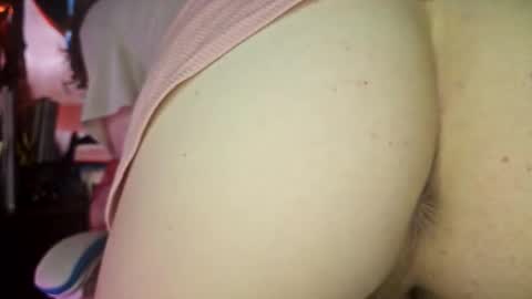 LeaVibing online show from April 2026 07:38:02 PM