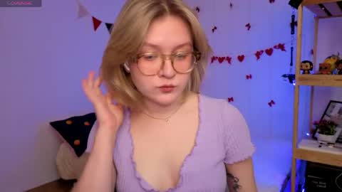 Ellie online show from April 2026 07:33:01 AM