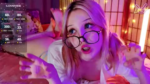 Lee ex online show from October 2025 04:07:01 PM