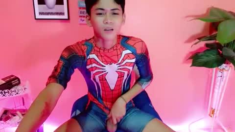 leemoreno18 online show from October 2025 01:41:02 PM